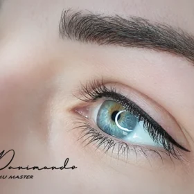 Corso online eyeliner grafico semipermanente